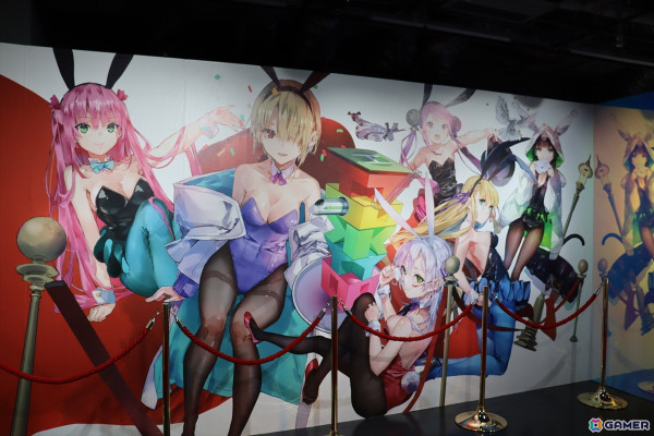 ヘブバンの世界を追体験！等身大フィギュアや未公開資料も満載の「ヘブンバーンズレッド展」東京会場をフォトレポートの画像1