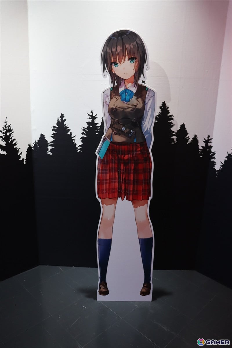 ヘブバンの世界を追体験!等身大フィギュアや未公開資料も満載の「ヘブンバーンズレッド展」東京会場をフォトレポートの画像