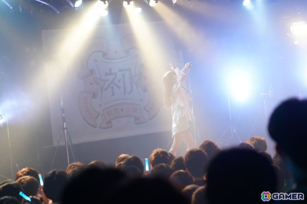 「学マス DEBUT LIVE 初 TOUR -初恋公演-」梅田クラブクアトロ公演レポート！麻央、清夏の新ソロ曲やハロウィンイベント楽曲「仮装狂騒曲」も披露の画像14