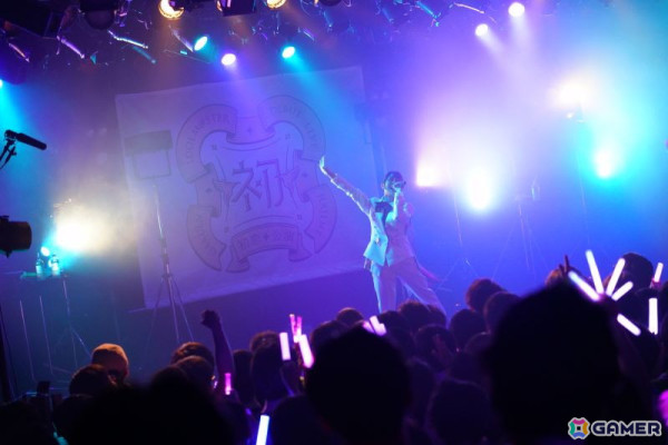 「学マス DEBUT LIVE 初 TOUR -初恋公演-」梅田クラブクアトロ公演レポート！麻央、清夏の新ソロ曲やハロウィンイベント楽曲「仮装狂騒曲」も披露の画像22