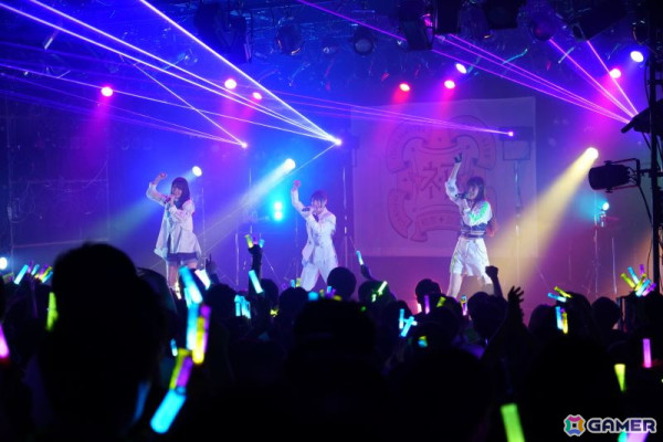 「学マス DEBUT LIVE 初 TOUR -初恋公演-」梅田クラブクアトロ公演レポート！麻央、清夏の新ソロ曲やハロウィンイベント楽曲「仮装狂騒曲」も披露の画像33