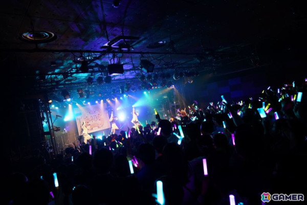 「学マス DEBUT LIVE 初 TOUR -初恋公演-」梅田クラブクアトロ公演レポート！麻央、清夏の新ソロ曲やハロウィンイベント楽曲「仮装狂騒曲」も披露の画像40