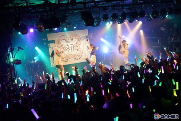 「学マス DEBUT LIVE 初 TOUR -初恋公演-」梅田クラブクアトロ公演レポート！麻央、清夏の新ソロ曲やハロウィンイベント楽曲「仮装狂騒曲」も披露の画像44