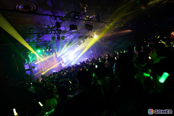 「学マス DEBUT LIVE 初 TOUR -初恋公演-」梅田クラブクアトロ公演レポート！麻央、清夏の新ソロ曲やハロウィンイベント楽曲「仮装狂騒曲」も披露の画像51