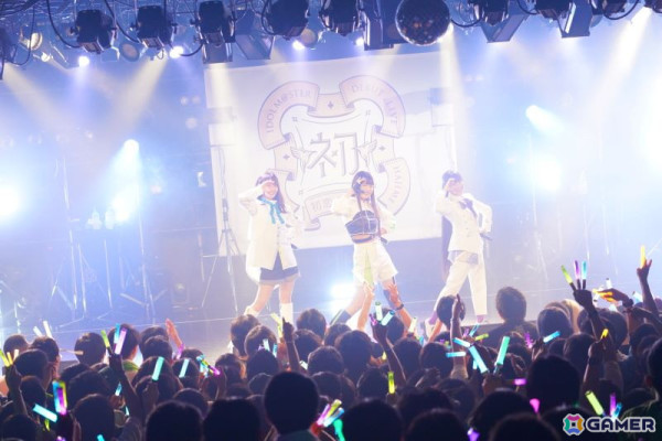 「学マス DEBUT LIVE 初 TOUR -初恋公演-」梅田クラブクアトロ公演レポート！麻央、清夏の新ソロ曲やハロウィンイベント楽曲「仮装狂騒曲」も披露の画像6