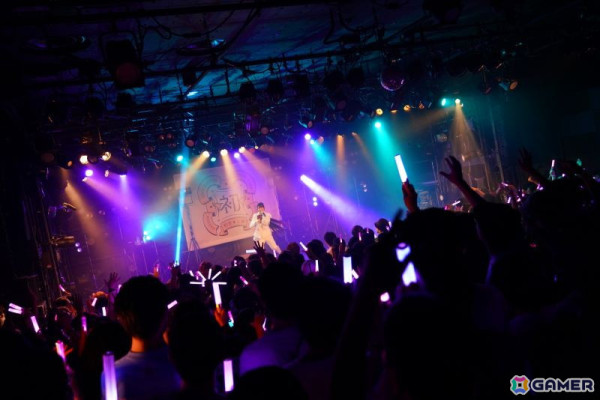 「学マス DEBUT LIVE 初 TOUR -初恋公演-」梅田クラブクアトロ公演レポート！麻央、清夏の新ソロ曲やハロウィンイベント楽曲「仮装狂騒曲」も披露の画像64