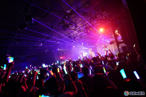 「学マス DEBUT LIVE 初 TOUR -初恋公演-」梅田クラブクアトロ公演レポート！麻央、清夏の新ソロ曲やハロウィンイベント楽曲「仮装狂騒曲」も披露の画像66