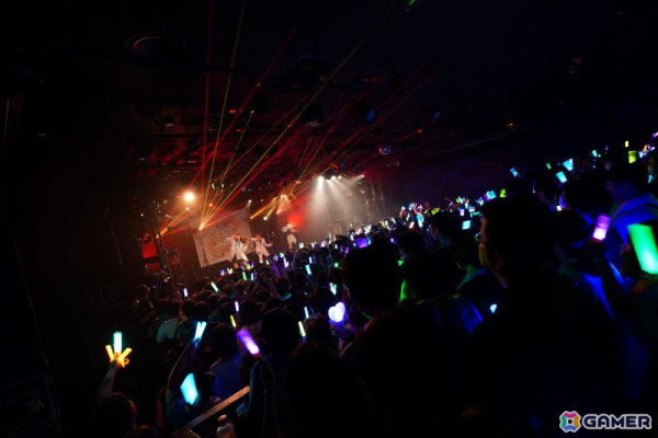 「学マス DEBUT LIVE 初 TOUR -初恋公演-」梅田クラブクアトロ公演レポート！麻央、清夏の新ソロ曲やハロウィンイベント楽曲「仮装狂騒曲」も披露の画像75