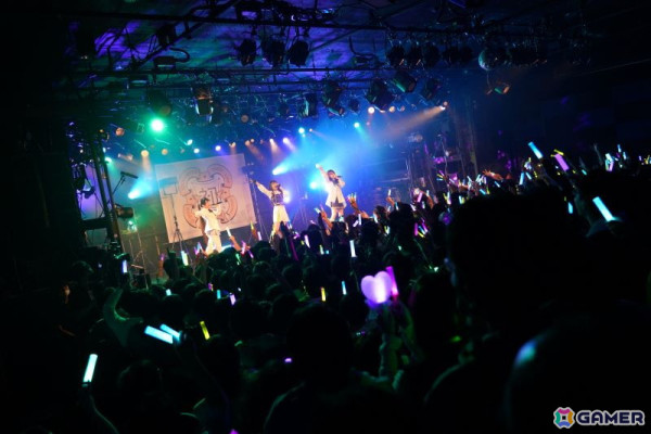 「学マス DEBUT LIVE 初 TOUR -初恋公演-」梅田クラブクアトロ公演レポート！麻央、清夏の新ソロ曲やハロウィンイベント楽曲「仮装狂騒曲」も披露の画像79