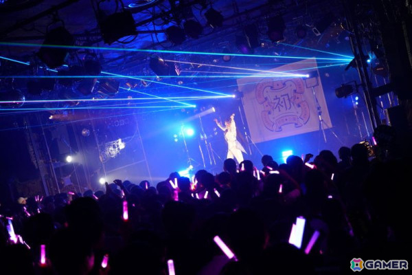 「学マス DEBUT LIVE 初 TOUR -初恋公演-」梅田クラブクアトロ公演レポート！麻央、清夏の新ソロ曲やハロウィンイベント楽曲「仮装狂騒曲」も披露の画像9