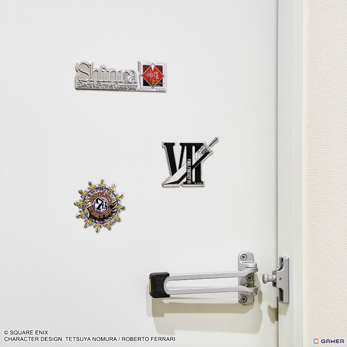 「FFVII リバース」クラウドたちのミニアクリルスタンドやバスターソードなどが描かれたアルミマグネットが登場！の画像12