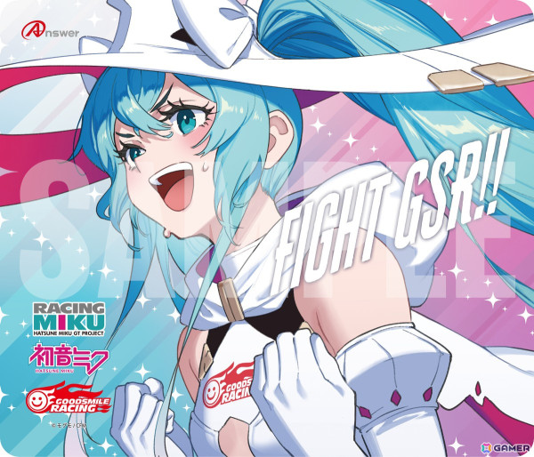モグモ氏が描いた「レーシングミク2024Ver.」とのコラボによるアンサーのゲーミングマウスパッドが12月20日に発売！の画像2