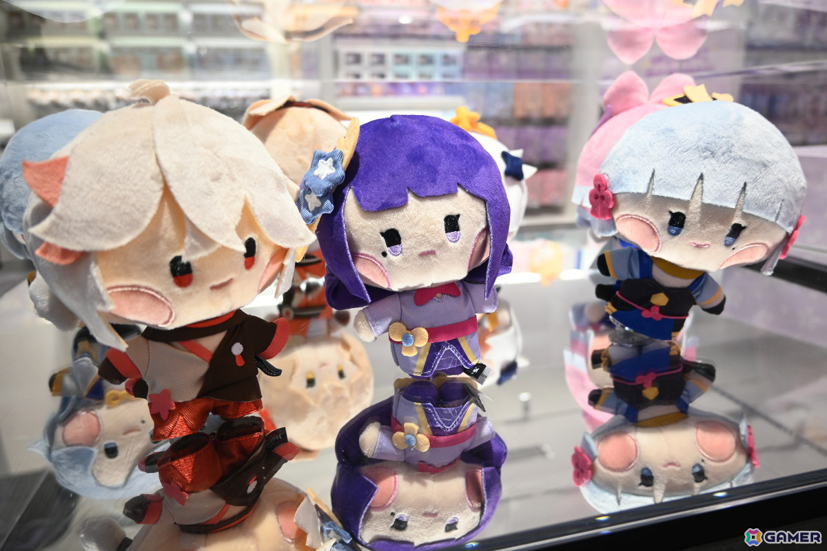 「原神minini POP-UP」内覧会レポート：雷電将軍たちがふわふわのちっちゃい体に！？3面の巨大なスクリーンと迫力のサウンドで見られるムービーも要チェックの画像27
