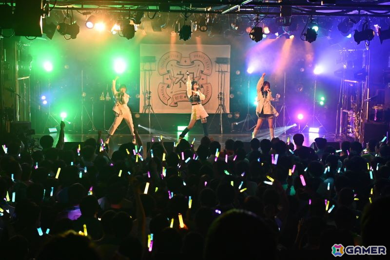 「学マス DEBUT LIVE 初 TOUR -初恋公演-」広島クラブクアトロ公演レポート！広の新たなソロ曲「コンテンポラリのダンス」がお披露目の画像