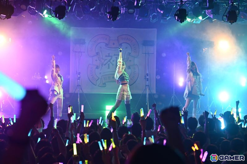 「学マス DEBUT LIVE 初 TOUR -初恋公演-」広島クラブクアトロ公演レポート！広の新たなソロ曲「コンテンポラリのダンス」がお披露目の画像