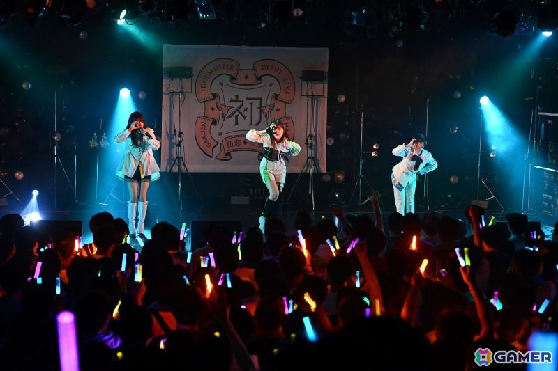 「学マス DEBUT LIVE 初 TOUR -初恋公演-」広島クラブクアトロ公演レポート！広の新たなソロ曲「コンテンポラリのダンス」がお披露目の画像