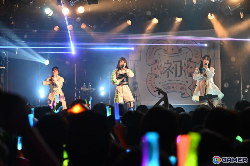 「学マス DEBUT LIVE 初 TOUR -初恋公演-」広島クラブクアトロ公演レポート！広の新たなソロ曲「コンテンポラリのダンス」がお披露目の画像