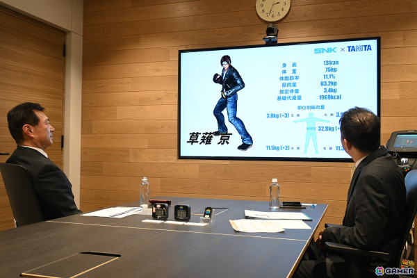 タニタとSNKがコラボし「KOF '98」をプレイできる体組成計などを発売！体験取材会では草薙京や不知火舞たちの推定体組成も明らかにの画像12