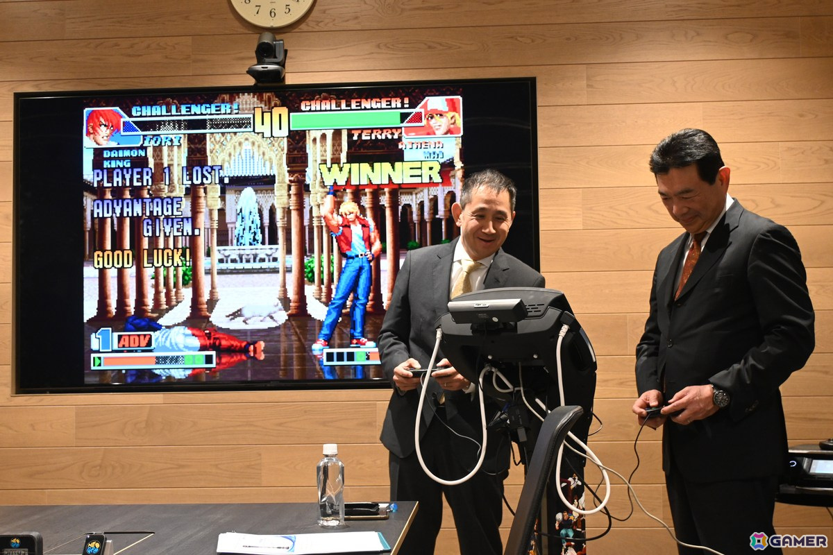 タニタとSNKがコラボし「KOF '98」をプレイできる体組成計などを発売！体験取材会では草薙京や不知火舞たちの推定体組成も明らかにの画像9