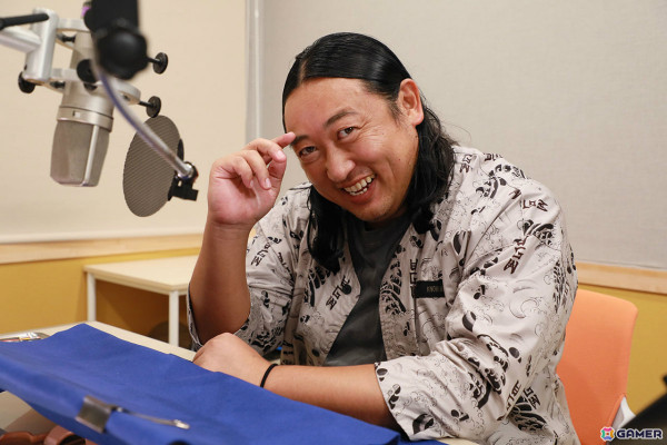 「龍が如く8外伝」凄腕コックのマサル・フジタを演じる秋山竜次（ロバート）さんのインタビュー映像が公開！の画像2