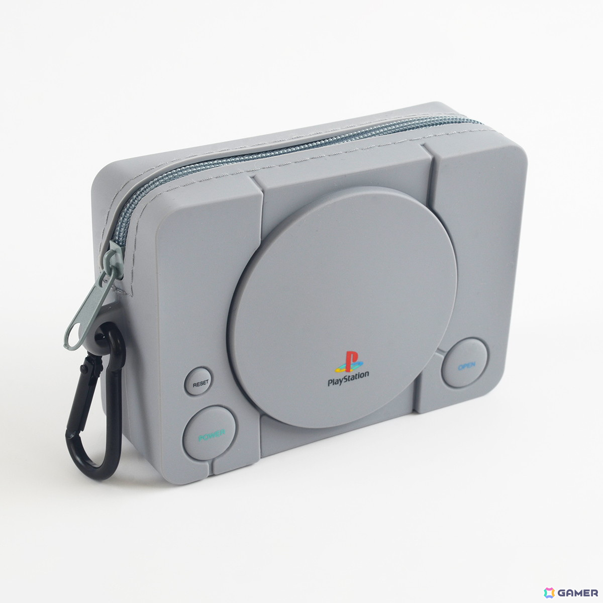 初代「PlayStation」や「どこでもいっしょ」「サルゲッチュ」などをモチーフにした文具・雑貨6アイテムが11月14日より順次発売!の画像