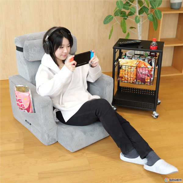 床ゲーマーのための「運べるスマホソファー」が発売！大きな肘掛けがスマホ・TVゲームを快適にの画像3