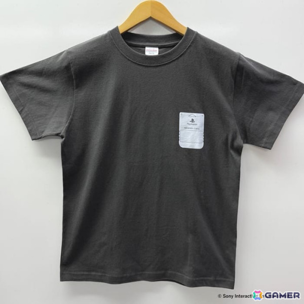 初代PlayStationと周辺機器がモチーフの公式グッズがヴィレッジヴァンガード限定発売！Tシャツやポーチなど日常使いできるグッズが盛りだくさんの画像9