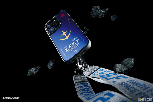 「機動戦士ガンダム x CASETiFY」コレクションが12月9日に発売！ガンダムとシャア専用ザクIIがモチーフのテックアクセサリーがラインナップの画像