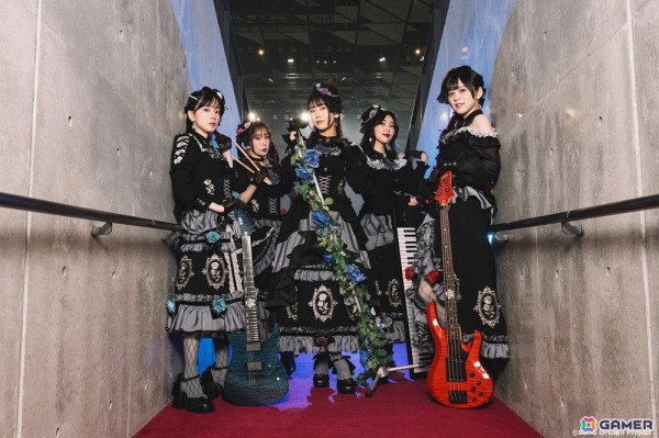 Roselia「Stille Nacht, Rosen Nacht」が開催！有明アリーナでの次回単独公演も発表にの画像1