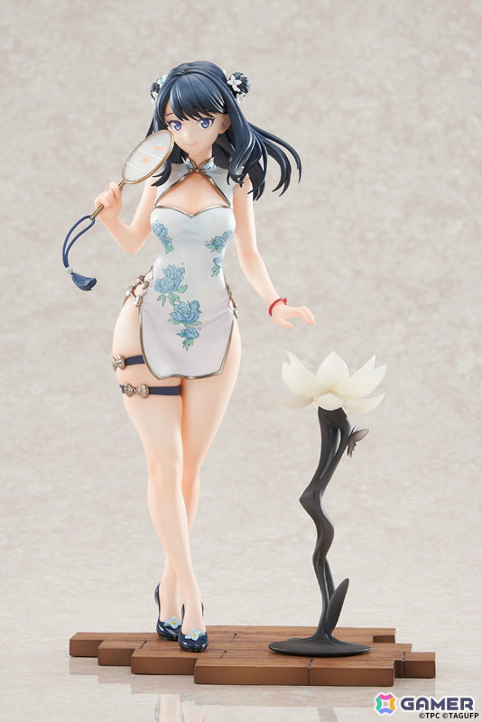 グリッドマン ユニバース」六花と夢芽がエレガントなチャイナドレス姿