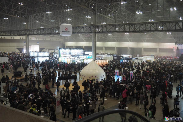 ライブステージ、サークルエリアなど“アイ”が詰まった「アイマスエキスポ」会場の模様をレポート！波多野公士氏へのインタビューもお届けの画像2