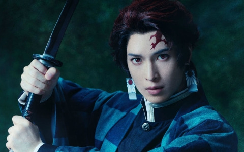 「舞台『鬼滅の刃』其ノ伍 襲撃 刀鍛冶の里」炭治郎、禰豆子、無惨のソロビジュアルが解禁！