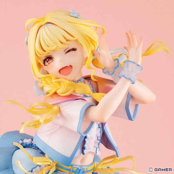 「学マス」ことねがゲーム内のSSRカード【世界一可愛い私】をモチーフに1/7スケールで立体化！台座はライブやステージをイメージの画像