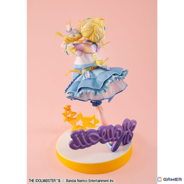 「学マス」ことねがゲーム内のSSRカード【世界一可愛い私】をモチーフに1/7スケールで立体化！台座はライブやステージをイメージの画像