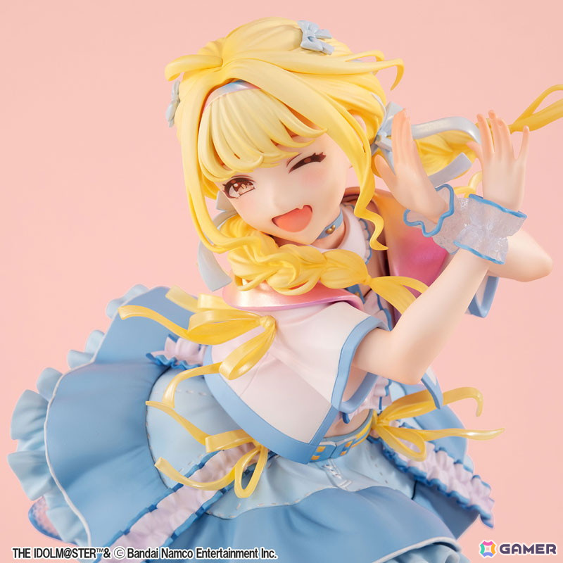 「学マス」ことねがゲーム内のSSRカード【世界一可愛い私】をモチーフに1/7スケールで立体化！台座はライブやステージをイメージの画像