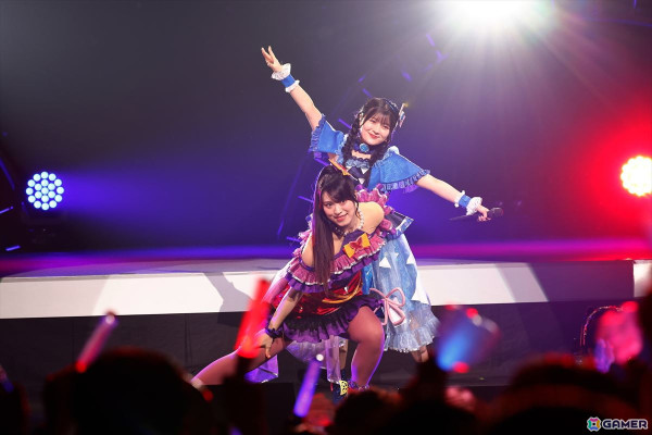 「ひみつのアイプリ　バズリウムライブ」レポート：雷鳴とともに“ダークチィ”降臨！初の単独ライブは見どころ盛りだくさんの画像10