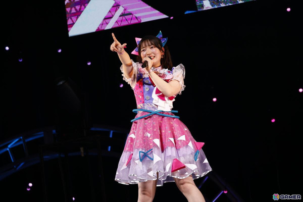「ひみつのアイプリ　バズリウムライブ」レポート：雷鳴とともに“ダークチィ”降臨！初の単独ライブは見どころ盛りだくさんの画像14
