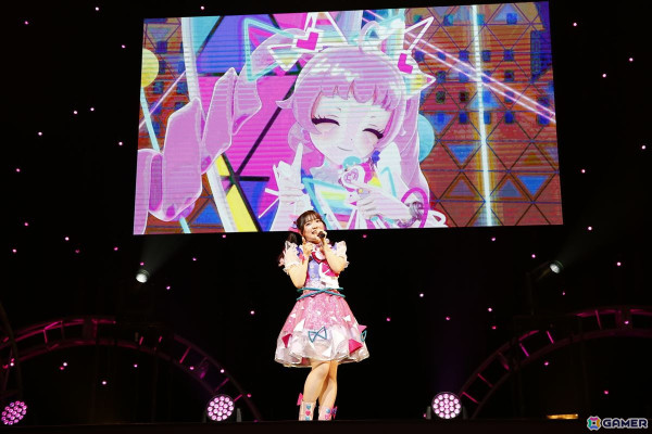 「ひみつのアイプリ　バズリウムライブ」レポート：雷鳴とともに“ダークチィ”降臨！初の単独ライブは見どころ盛りだくさんの画像17