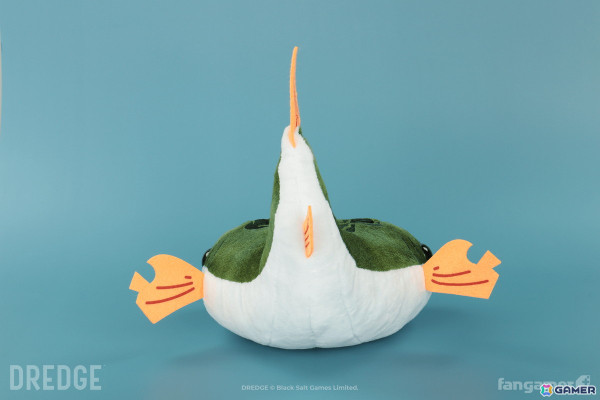 「Cult of the Lamb」デザインのパーカーや「DREDGE」の三頭タラぬいぐるみなど計8アイテムが登場!Fangamer新春初売祭の第4期が開催中の画像