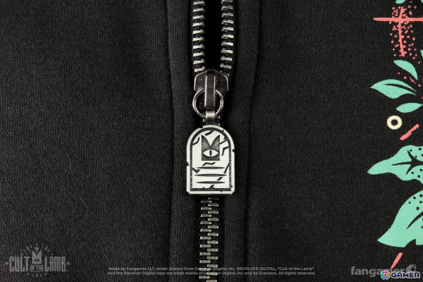 「Cult of the Lamb」デザインのパーカーや「DREDGE」の三頭タラぬいぐるみなど計8アイテムが登場!Fangamer新春初売祭の第4期が開催中の画像