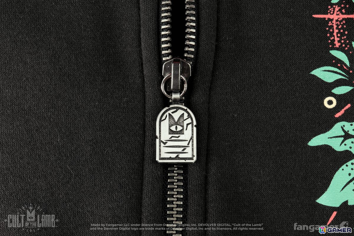 「Cult of the Lamb」デザインのパーカーや「DREDGE」の三頭タラぬいぐるみなど計8アイテムが登場！Fangamer新春初売祭の第4期が開催中の画像9