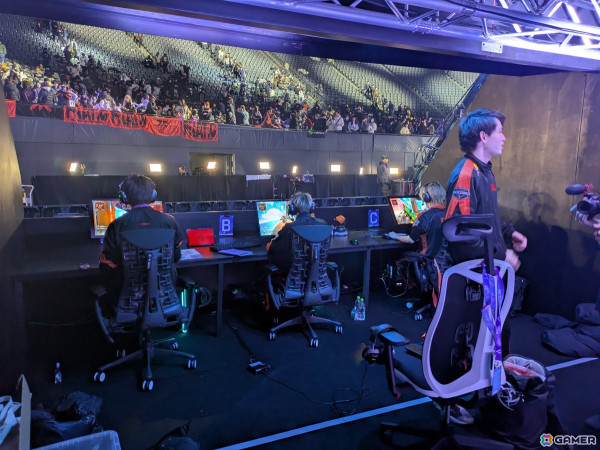 SiMのライブパフォーマンスから幕を開けた「ALGS Year 4 Championship」Day4！世界初公開の「CHAMPiONS」に加え「The Rumbling」も披露の画像7