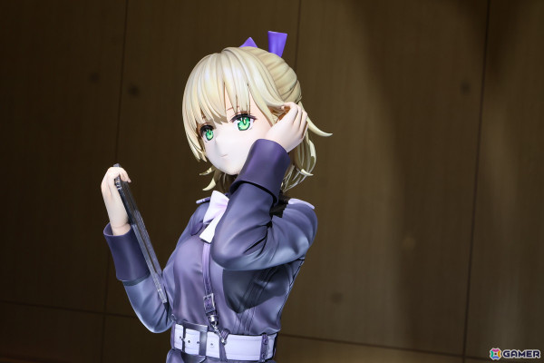 「ヘブンバーンズレッド」3周年イベントの展示・物販コーナーとコラボカフェをレポート！等身大の七瀬七海の造形から感じた並々ならぬこだわりの画像