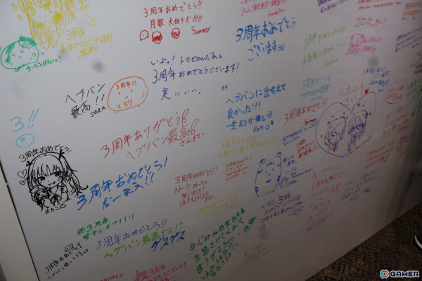 「ヘブンバーンズレッド」3周年イベントの展示・物販コーナーとコラボカフェをレポート！等身大の七瀬七海の造形から感じた並々ならぬこだわりの画像