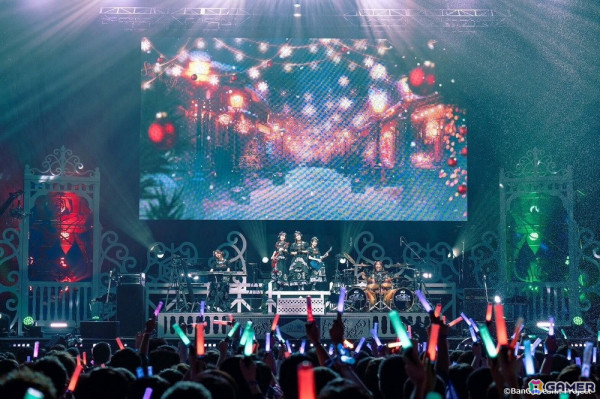 Roselia「Stille Nacht, Rosen Nacht」上海追加公演が開催！「礎の花冠」を含む全14曲を演奏の画像3