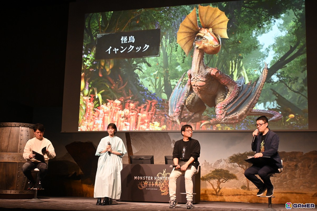 「モンスターハンターワイルズ」発売前夜イベントで辻本氏と西野さんがイャンクックに挑戦!ステージに実寸大の大タル爆弾が現れる場面もの画像