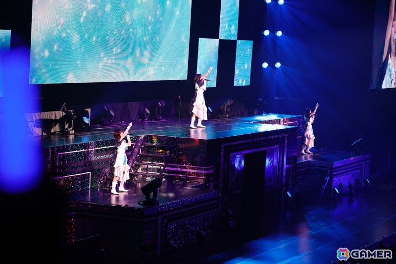 「With you」「Future Designer」「未来へのSign」などアニメ「シャニアニ2nd」の楽曲が届けられた「Over the prism」DAY1公演をレポートの画像