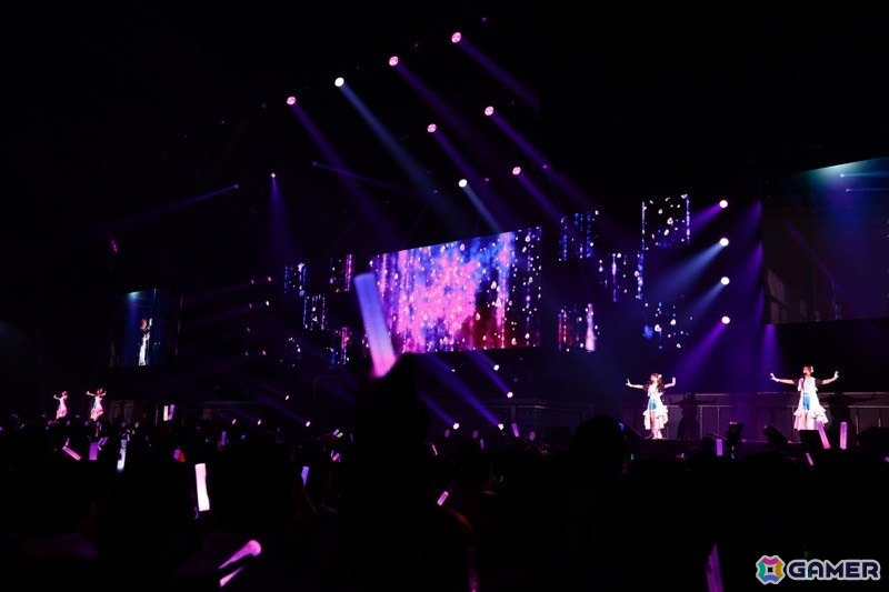 「With you」「Future Designer」「未来へのSign」などアニメ「シャニアニ2nd」の楽曲が届けられた「Over the prism」DAY1公演をレポートの画像
