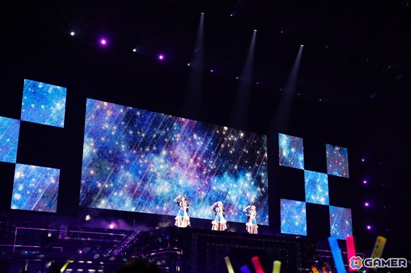 「With you」「Future Designer」「未来へのSign」などアニメ「シャニアニ2nd」の楽曲が届けられた「Over the prism」DAY1公演をレポートの画像