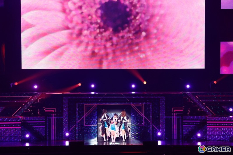 「With you」「Future Designer」「未来へのSign」などアニメ「シャニアニ2nd」の楽曲が届けられた「Over the prism」DAY1公演をレポートの画像